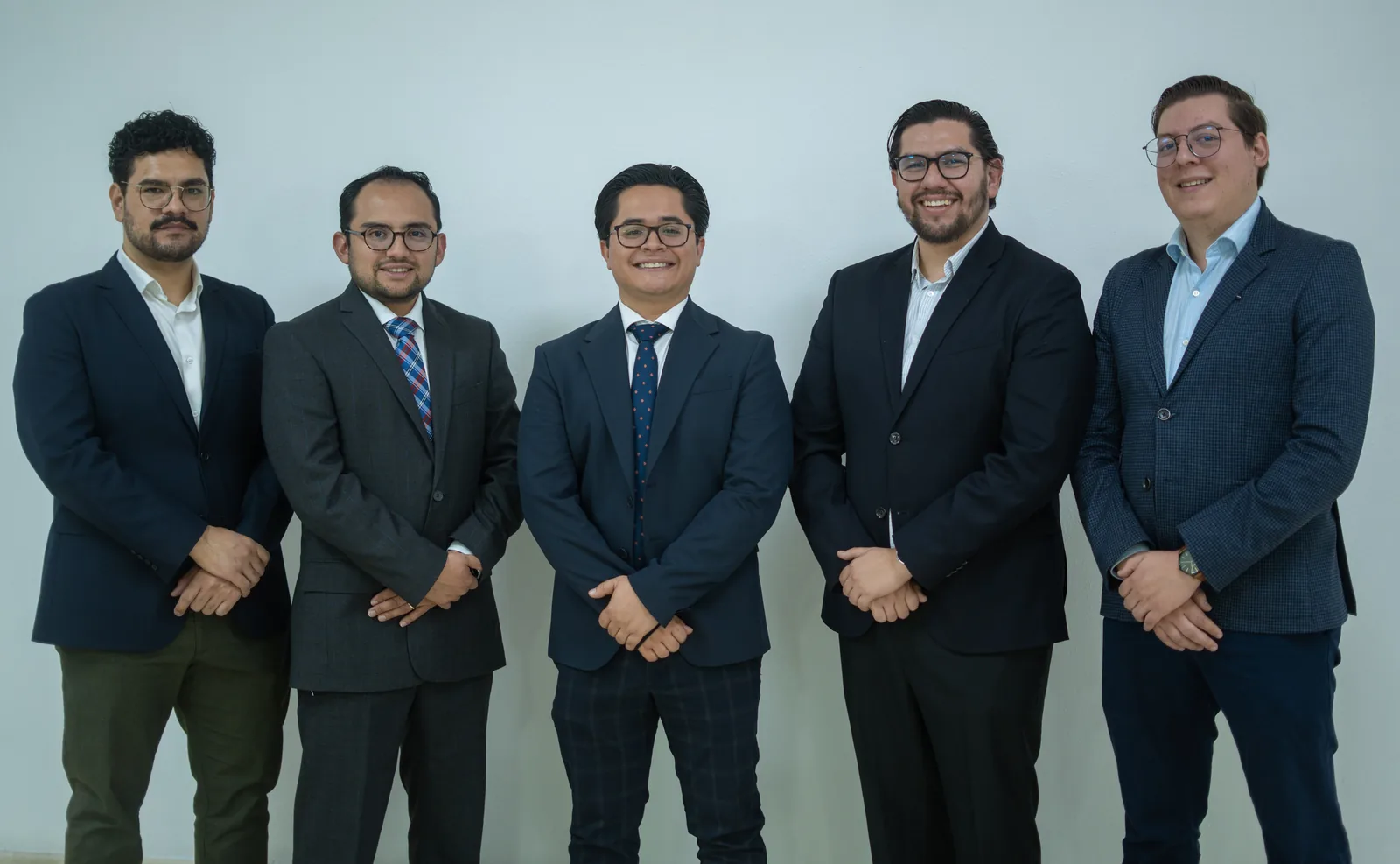 Los cinco médicos de AirCare Salud Respiratoria
